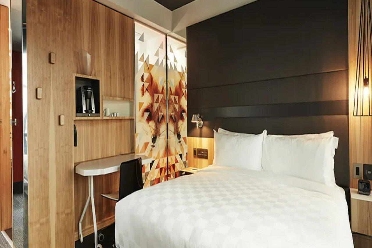 Alt Hotel Calgary East Village ภายนอก รูปภาพ