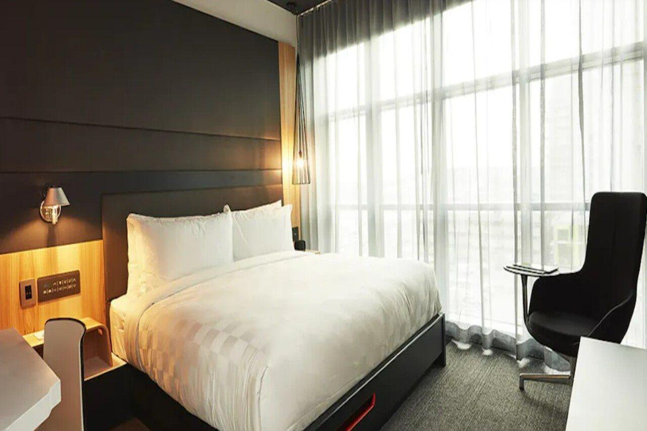 Alt Hotel Calgary East Village ภายนอก รูปภาพ