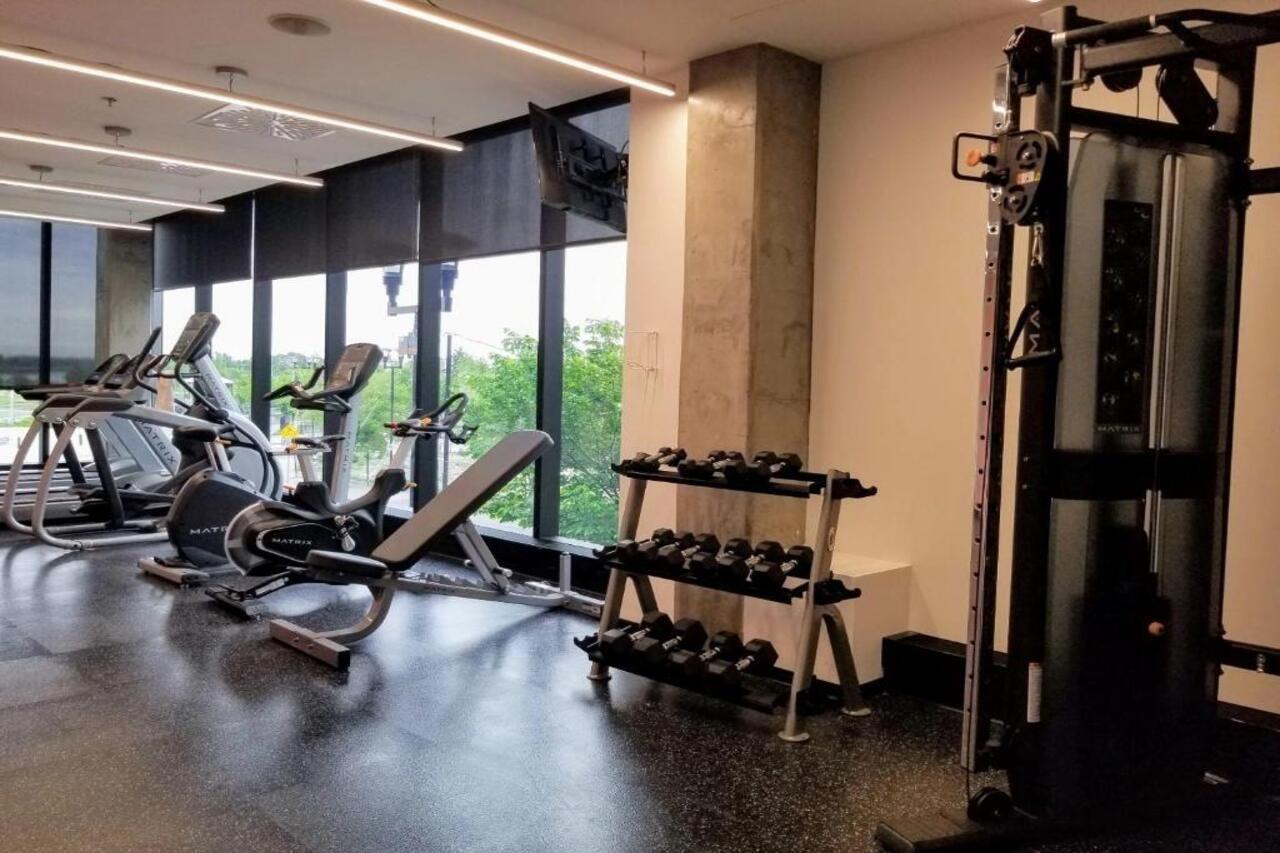 Alt Hotel Calgary East Village ภายนอก รูปภาพ