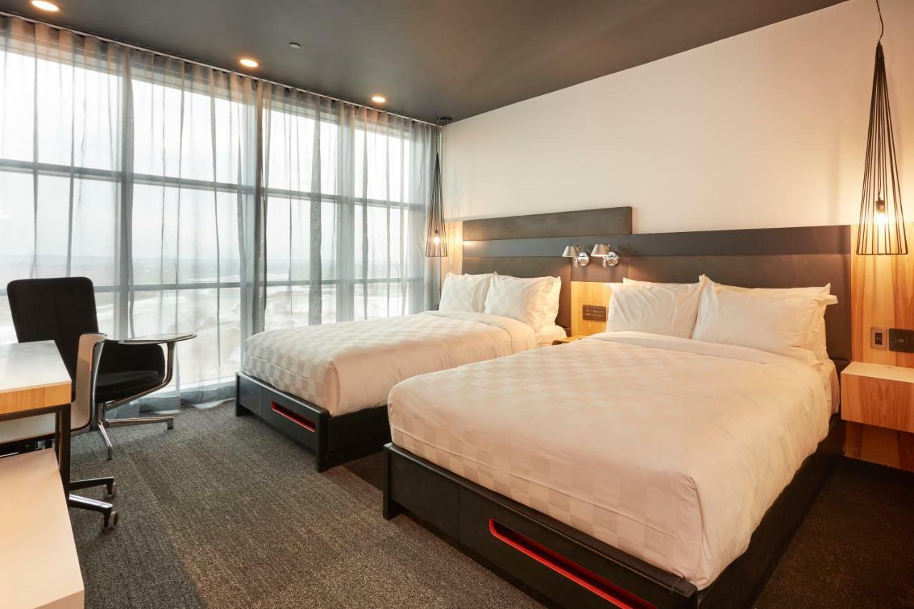 Alt Hotel Calgary East Village ภายนอก รูปภาพ
