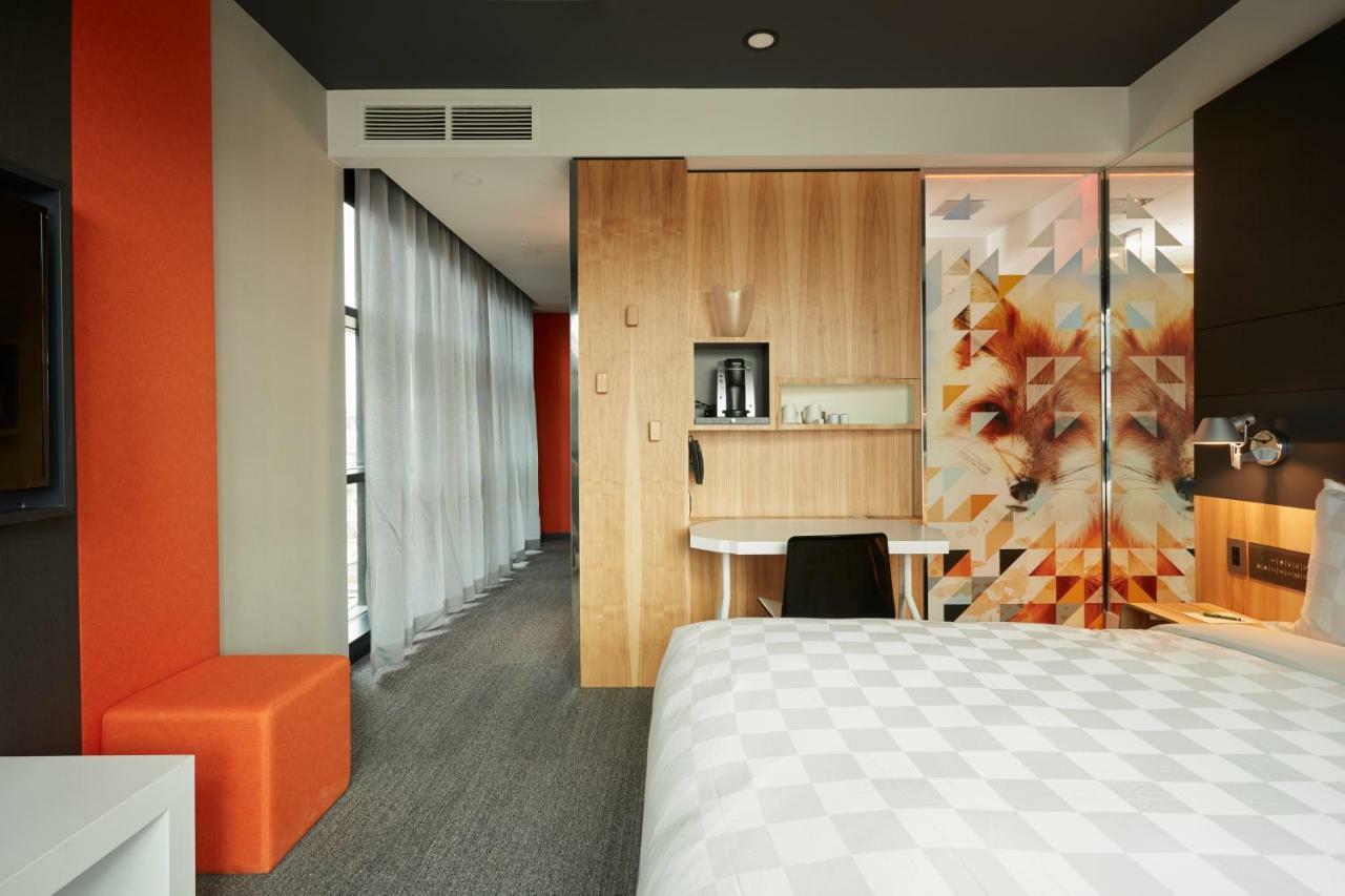 Alt Hotel Calgary East Village ภายนอก รูปภาพ