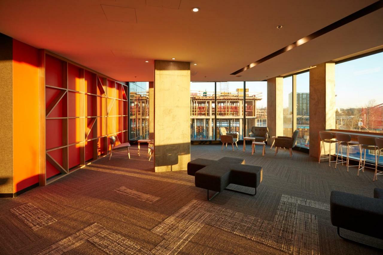 Alt Hotel Calgary East Village ภายนอก รูปภาพ