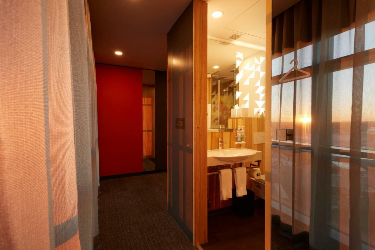Alt Hotel Calgary East Village ภายนอก รูปภาพ