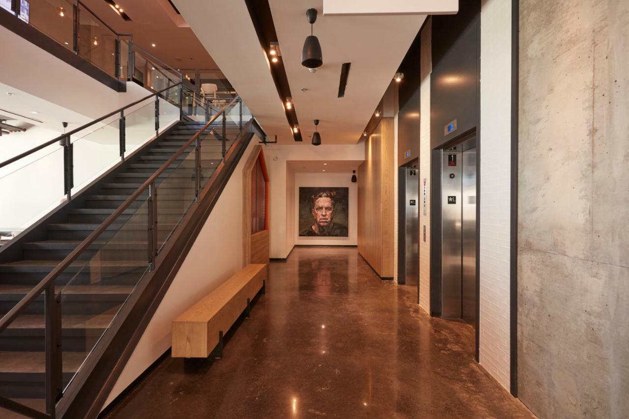 Alt Hotel Calgary East Village ภายนอก รูปภาพ